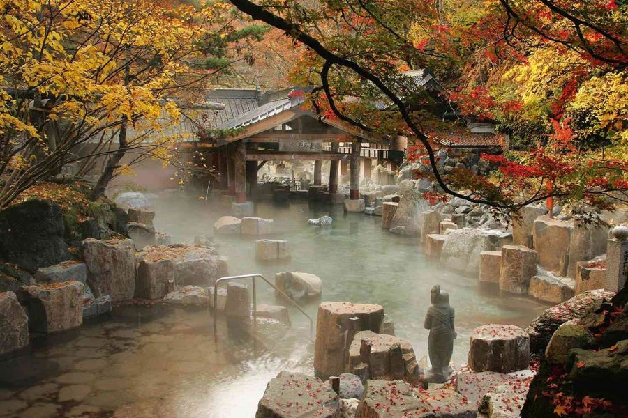 Theo quan niệm của người Nhật, việc tắm khoáng Onsen này mang lại nhiều lợi ích tốt cho sức khỏe